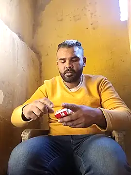 Snapshot of ListedLoin chatting on 12, 1, 2025 ListedLoin online show from 12, 1, 2025