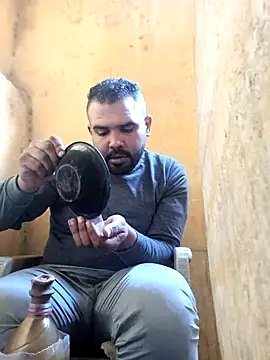 Snapshot of ListedLoin chatting on 27, 1, 2025 ListedLoin online show from 27, 1, 2025