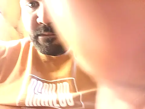 Snapshot of ListedLoin chatting on 31, 1, 2025 ListedLoin online show from 31, 1, 2025