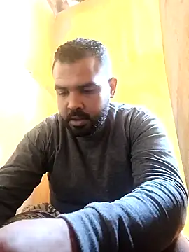 Snapshot of ListedLoin chatting on 2, 2, 2025 ListedLoin online show from 2, 2, 2025