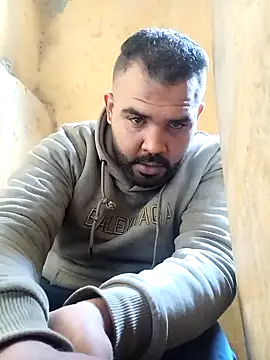 Snapshot of ListedLoin chatting on 5, 2, 2025 ListedLoin online show from 5, 2, 2025