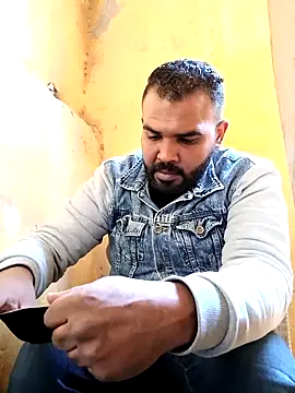 Snapshot of ListedLoin chatting on 24, 2, 2025 ListedLoin online show from 24, 2, 2025