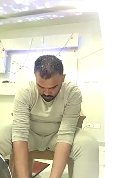 Snapshot of ListedLoin chatting on 14, 3, 2025 ListedLoin online show from 14, 3, 2025