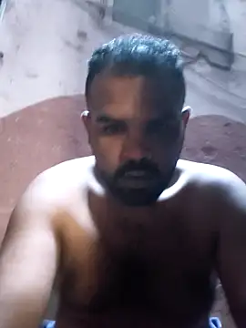 Snapshot of ListedLoin chatting on 4, 10, 2025 ListedLoin online show from 4, 10, 2025