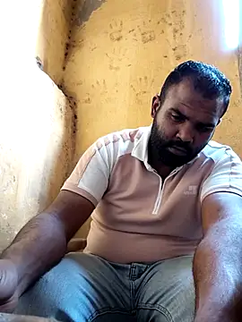 Snapshot of ListedLoin chatting on 30, 10, 2025 ListedLoin online show from 30, 10, 2025