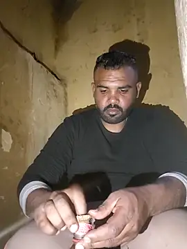 Snapshot of ListedLoin chatting on 31, 3, 2026 ListedLoin online show from 31, 3, 2026