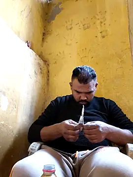 Snapshot of ListedLoin chatting on 1, 4, 2026 ListedLoin online show from 1, 4, 2026