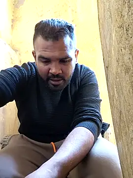 Snapshot of ListedLoin chatting on 5, 4, 2026 ListedLoin online show from 5, 4, 2026