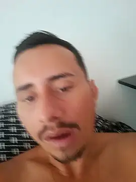 Snapshot of luissilva0071 chatting on 5, 5, 2026 luissilva0071 online show from 5, 5, 2026