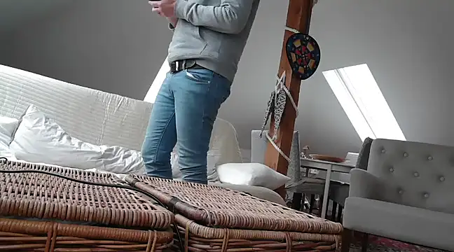 maxmueller321 online show from 4, 3, 2025