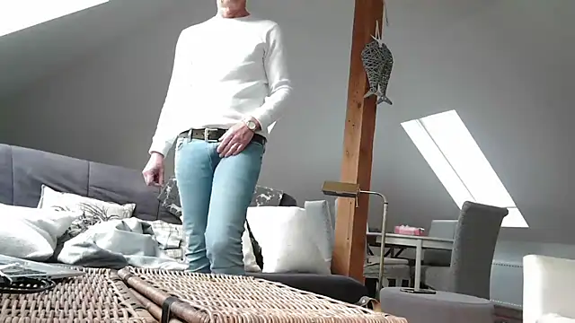 Snapshot of maxmueller321 chatting on 16, 4, 2026 maxmueller321 online show from 16, 4, 2026