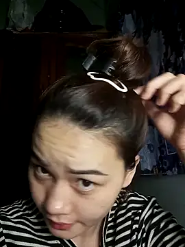 Ngoc-Trinh online show from 15, 3, 2025