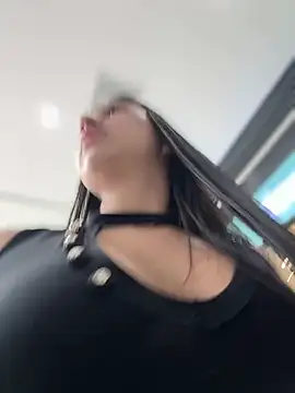 VAL PRINCESS online show from 5, 3, 2025