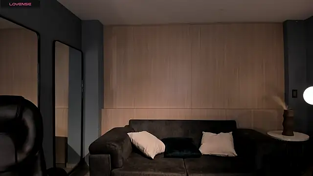 Snapshot of BellaRose_X chatting on 8, 2, 2026 BellaRose X online show from 8, 2, 2026