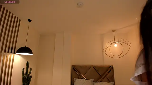 AliceHarper  online show from 4, 12, 2025