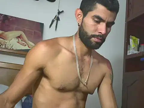 Snapshot of hideonbush051 chatting on 7, 4, 2026 hideonbush051 online show from 7, 4, 2026