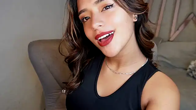 Snapshot of Rebecca_055 chatting on 7, 4, 2026 Rebecca 055 online show from 7, 4, 2026