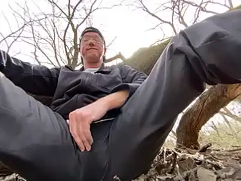 Snapshot of KrixKross chatting on 7, 3, 2025 KrixKross online show from 7, 3, 2025