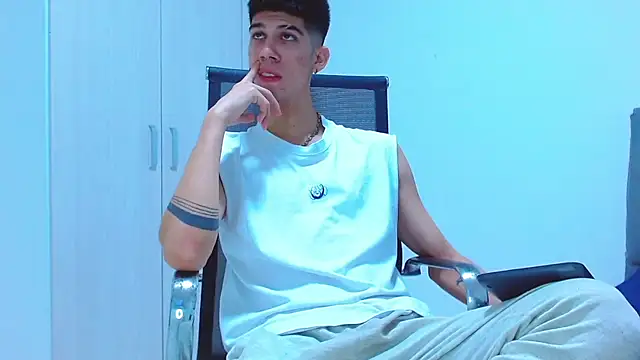 jhony-sex online show from 28, 10, 2025