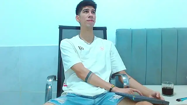 Snapshot of jhony-sex chatting on 18, 2, 2026 jhony-sex online show from 18, 2, 2026