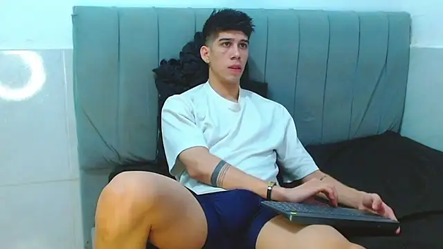 jhony-sex online show from 31, 7, 2026