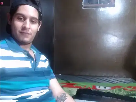Snapshot of blackwolf_whitebee chatting on 24, 10, 2025 blackwolf whitebee online show from 24, 10, 2025