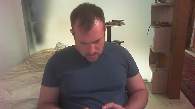 Snapshot of Mike_12hot chatting on 18, 12, 2025 Mike 12hot online show from 18, 12, 2025