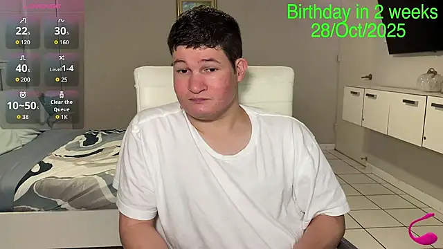 Snapshot of Lorenzo_hernandez chatting on 5, 10, 2025 Lorenzo hernandez online show from 5, 10, 2025