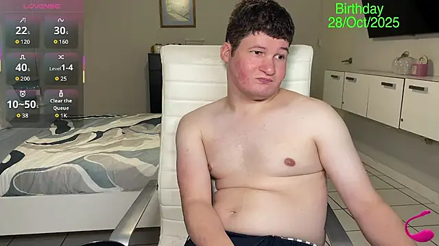 Snapshot of Lorenzo_hernandez chatting on 13, 10, 2025 Lorenzo hernandez online show from 13, 10, 2025