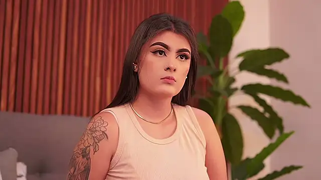 IrisBaker online show from 6, 2, 2025