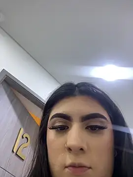 IrisBaker online show from 15, 9, 2025