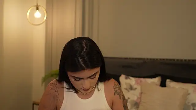 IrisBaker online show from 7, 1, 2026