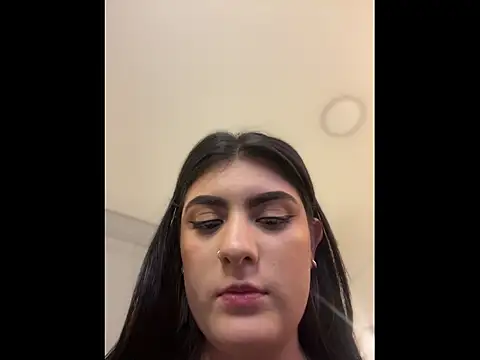 Snapshot of IrisBaker chatting on 18, 5, 2026 IrisBaker online show from 18, 5, 2026