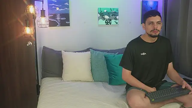 Snapshot of Cleoanubis- chatting on 26, 4, 2026 Cleoanubis- online show from 26, 4, 2026