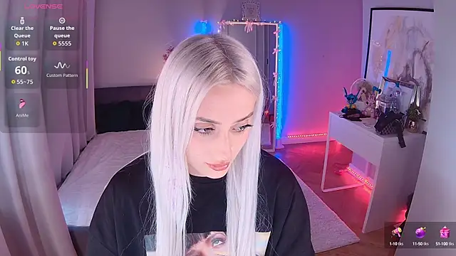 LoryWood online show from 9, 10, 2025