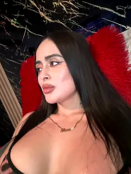 Snapshot of Alexandra_duque chatting on 1, 10, 2025 Alexandra duque online show from 1, 10, 2025