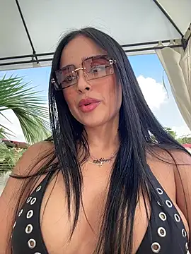 Snapshot of Alexandra_duque chatting on 7, 11, 2025 Alexandra duque online show from 7, 11, 2025