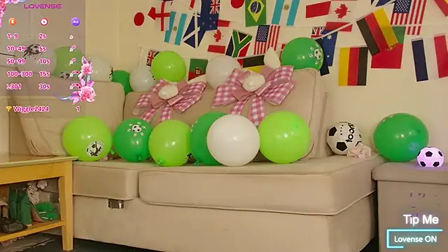 Snapshot of Milky_flexy_cat chatting on 15, 6, 2026 Milky flexy cat online show from 15, 6, 2026