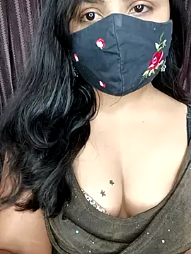 Snapshot of Tanvi-patil chatting on 15, 3, 2026 Tanvi-patil online show from 15, 3, 2026