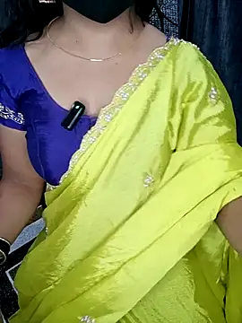 Snapshot of Tanvi-patil chatting on 9, 4, 2026 Tanvi-patil online show from 9, 4, 2026