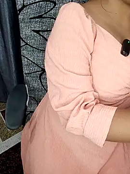 Snapshot of Tanvi-patil chatting on 22, 4, 2026 Tanvi-patil online show from 22, 4, 2026