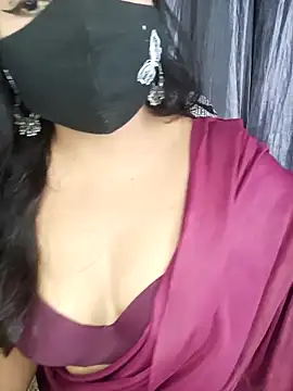 Snapshot of Tanvi-patil chatting on 31, 5, 2026 Tanvi-patil online show from 31, 5, 2026