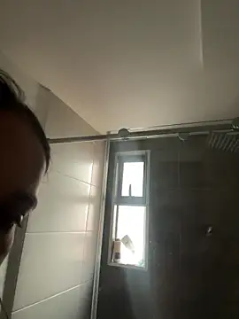 Snapshot of rossth1 chatting on 23, 2, 2026 rossth1 online show from 23, 2, 2026