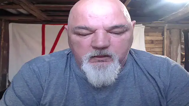 Snapshot of Newfiesausage1972 chatting on 3, 5, 2026 Newfiesausage1972 online show from 3, 5, 2026