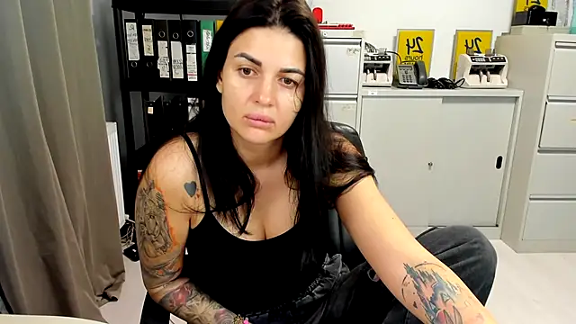 TiffanySweet online show from 21, 11, 2025