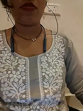 Snapshot of Simaran_bhabhi chatting on 31, 3, 2026 Simaran bhabhi online show from 31, 3, 2026