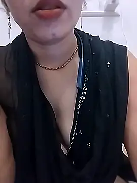 Snapshot of Simaran_bhabhi chatting on 2, 4, 2026 Simaran bhabhi online show from 2, 4, 2026