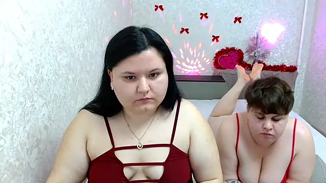Snapshot of BeckyAndHellen chatting on 29, 12, 2024 BeckyAndHellen online show from 29, 12, 2024