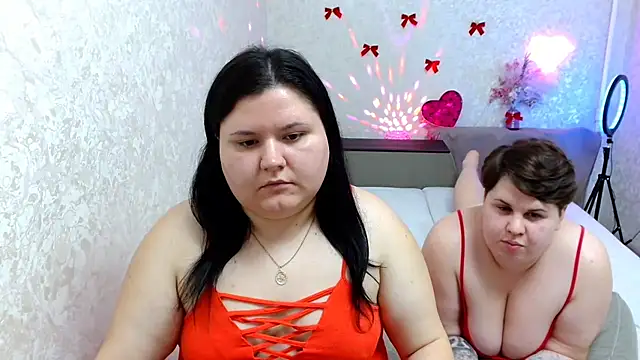 Snapshot of BeckyAndHellen chatting on 31, 1, 2025 BeckyAndHellen online show from 31, 1, 2025