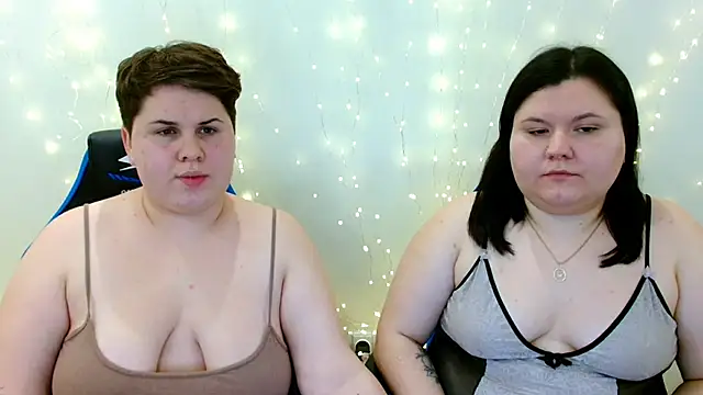 BeckyAndHellen online show from 13, 12, 2025